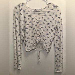 Hollister Scrunched Cropped Long Sleeve